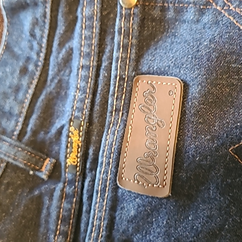 NWOT Wrangler jeans - Picture 2 of 4